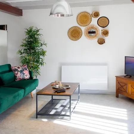La Couronne Maison 80m2 Garage & Terrasse Holiday home