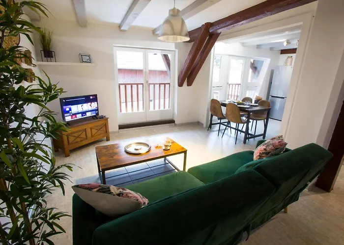 La Couronne Maison 80m2 Garage & Terrasse *